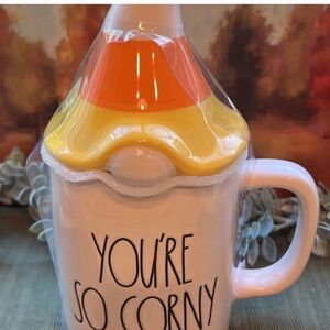 Rae Dunn Corby lidded mug